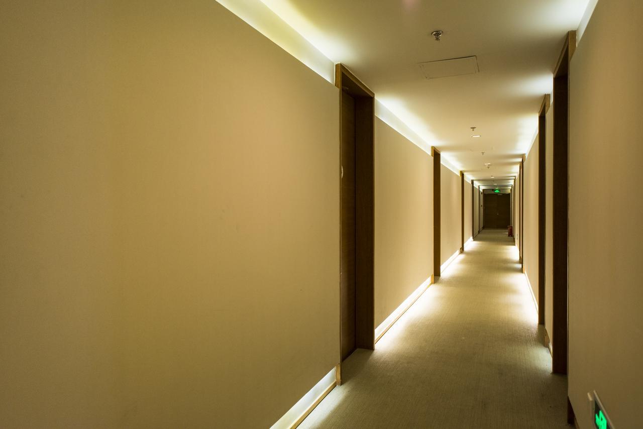 Ji Hotel Shanghai Hongqiao Airport Huqingping Highway Buitenkant foto